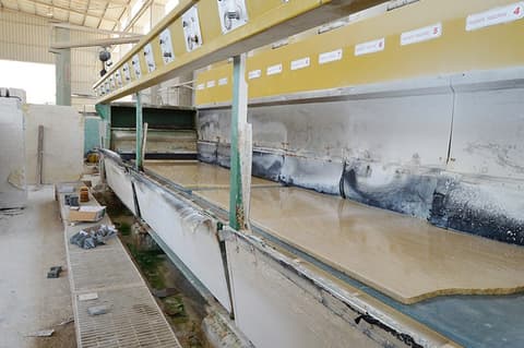Automatic Barsanti polishing line in the Raya Stone factory